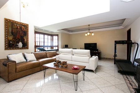 Casa para alugar com 440m², 7 quartos e 7 vagas Casa para alugar com 440m², 7 quartos e 7 vagasSala