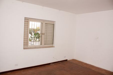 Casa à venda com 460m², 3 quartos e 4 vagas Casa à venda com 460m², 3 quartos e 4 vagasQuarto 3