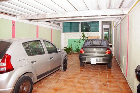 Casa à venda com 460m², 3 quartos e 4 vagas Casa à venda com 460m², 3 quartos e 4 vagasGaragem