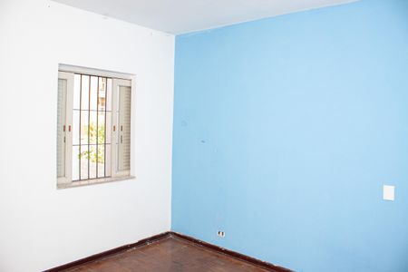 Casa à venda com 460m², 3 quartos e 4 vagas Casa à venda com 460m², 3 quartos e 4 vagasQuarto 2