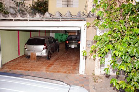 Casa à venda com 460m², 3 quartos e 4 vagas Casa à venda com 460m², 3 quartos e 4 vagasGaragem