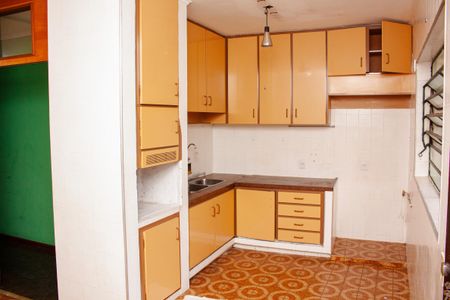 Casa à venda com 460m², 3 quartos e 4 vagas Casa à venda com 460m², 3 quartos e 4 vagasCozinha