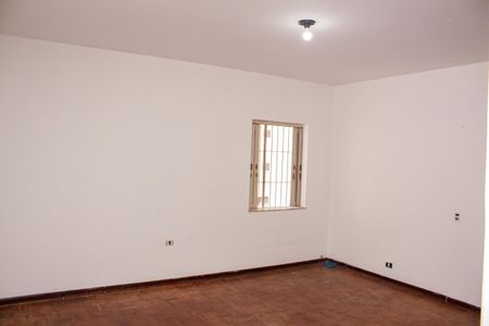 Casa à venda com 460m², 3 quartos e 4 vagas Casa à venda com 460m², 3 quartos e 4 vagasSuíte