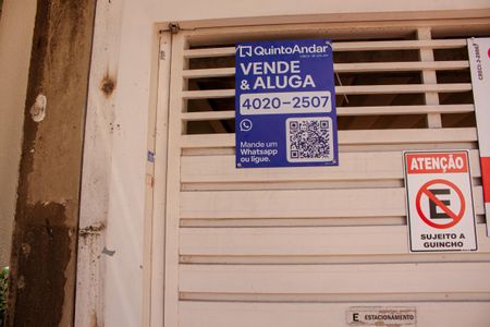 Casa à venda com 460m², 3 quartos e 4 vagas Casa à venda com 460m², 3 quartos e 4 vagasPlaquinha