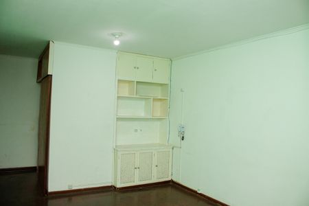 Casa à venda com 460m², 3 quartos e 4 vagas Casa à venda com 460m², 3 quartos e 4 vagasSala 2