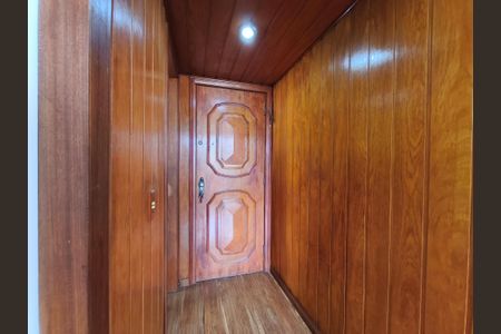 Apartamento à venda com 76m², 2 quartos e 1 vagaEntrada