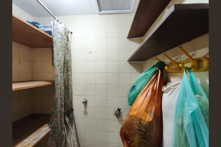 Apartamento à venda com 76m², 2 quartos e 1 vagaBanheiro de serviço