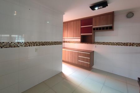 Casa de condomínio para alugar com 122m², 3 quartos e 2 vagasCozinha