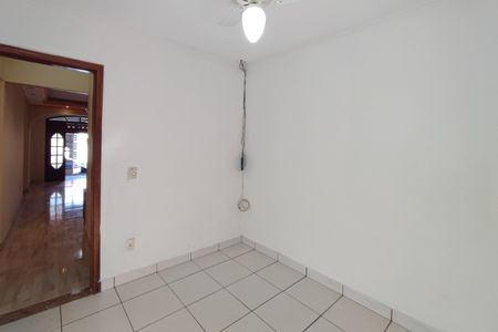 Casa de condomínio para alugar com 122m², 3 quartos e 2 vagasQuarto 3