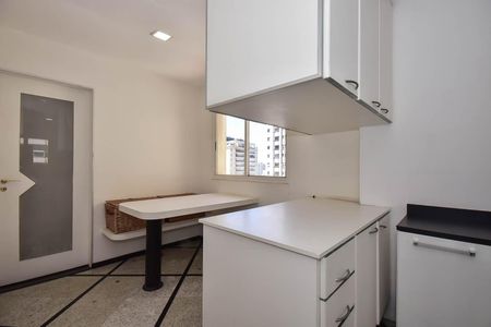 Apartamento para alugar com 366m², 3 quartos e 4 vagas Apartamento para alugar com 366m², 3 quartos e 4 vagasCozinha