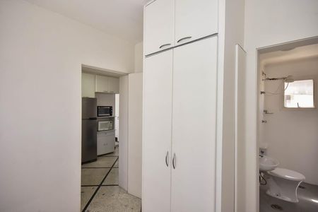 Apartamento para alugar com 366m², 3 quartos e 4 vagas Apartamento para alugar com 366m², 3 quartos e 4 vagasÁrea de Serviço