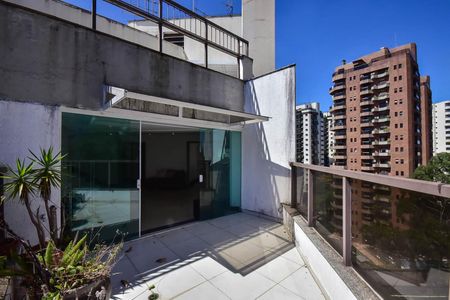 Apartamento para alugar com 366m², 3 quartos e 4 vagasVaranda