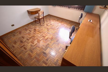 Casa à venda com 178m², 3 quartos e 4 vagas Casa à venda com 178m², 3 quartos e 4 vagasQuarto 2