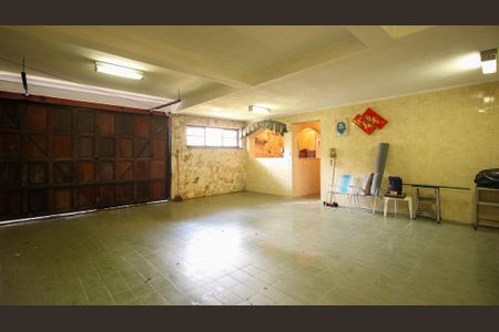 Casa à venda com 178m², 3 quartos e 4 vagas Casa à venda com 178m², 3 quartos e 4 vagasGaragem