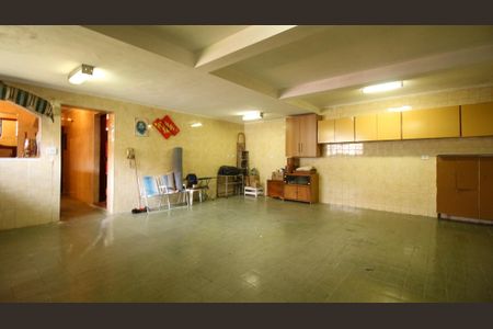 Casa à venda com 178m², 3 quartos e 4 vagas Casa à venda com 178m², 3 quartos e 4 vagasSalão de Festas