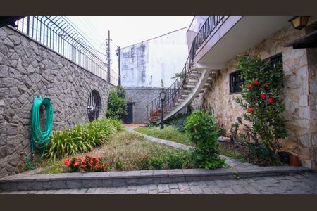 Casa à venda com 178m², 3 quartos e 4 vagas Casa à venda com 178m², 3 quartos e 4 vagasQuintal