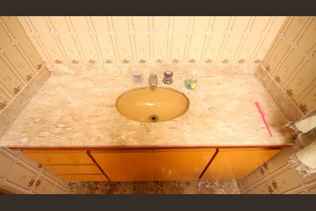 Casa à venda com 178m², 3 quartos e 4 vagas Casa à venda com 178m², 3 quartos e 4 vagasBanheiro da Suíte