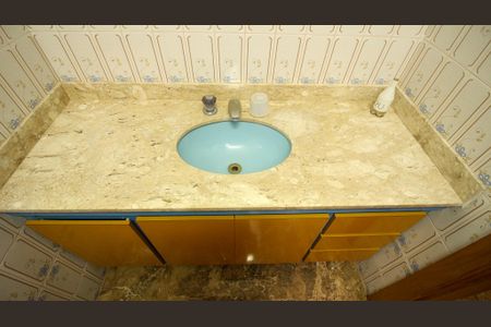 Casa à venda com 178m², 3 quartos e 4 vagas Casa à venda com 178m², 3 quartos e 4 vagasBanheiro Social