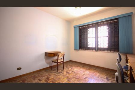 Casa à venda com 178m², 3 quartos e 4 vagas Casa à venda com 178m², 3 quartos e 4 vagasQuarto 2