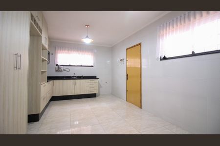 Casa à venda com 178m², 3 quartos e 4 vagas Casa à venda com 178m², 3 quartos e 4 vagasCozinha
