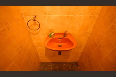 Casa à venda com 178m², 3 quartos e 4 vagas Casa à venda com 178m², 3 quartos e 4 vagasBanheiro de Serviço