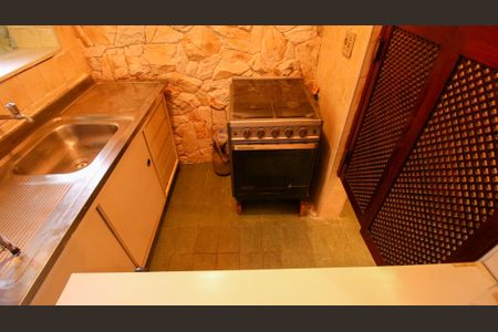 Casa à venda com 178m², 3 quartos e 4 vagas Casa à venda com 178m², 3 quartos e 4 vagasCozinha da Área de Serviço