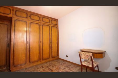 Casa à venda com 178m², 3 quartos e 4 vagas Casa à venda com 178m², 3 quartos e 4 vagasQuarto 2