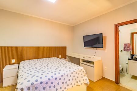 Casa à venda com 156m², 3 quartos e 2 vagas Casa à venda com 156m², 3 quartos e 2 vagasSuíte 2