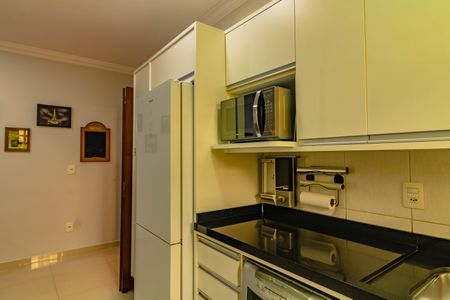 Casa à venda com 156m², 3 quartos e 2 vagas Casa à venda com 156m², 3 quartos e 2 vagasCozinha