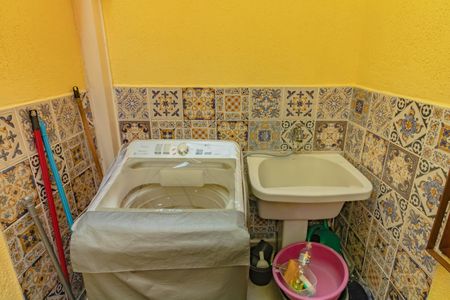 Casa à venda com 156m², 3 quartos e 2 vagas Casa à venda com 156m², 3 quartos e 2 vagasÁrea de Serviço