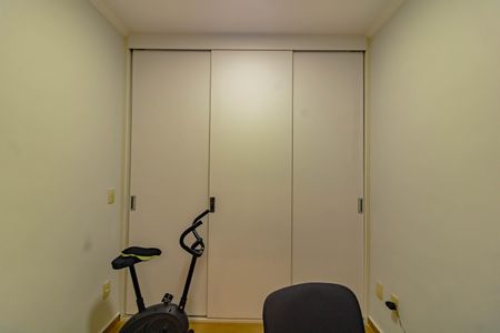 Casa à venda com 156m², 3 quartos e 2 vagas Casa à venda com 156m², 3 quartos e 2 vagasQuarto 3 / Escritório