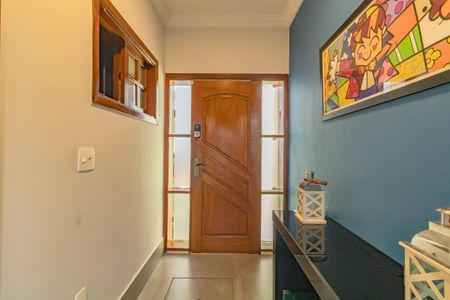 Casa à venda com 156m², 3 quartos e 2 vagas Casa à venda com 156m², 3 quartos e 2 vagasEntrada