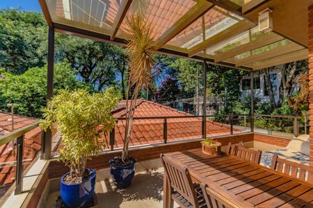 Casa à venda com 156m², 3 quartos e 2 vagas Casa à venda com 156m², 3 quartos e 2 vagasVaranda gourmet