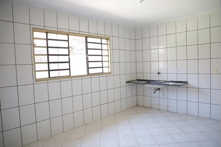 Casa para alugar com 250m², 3 quartos e 2 vagasCozinha