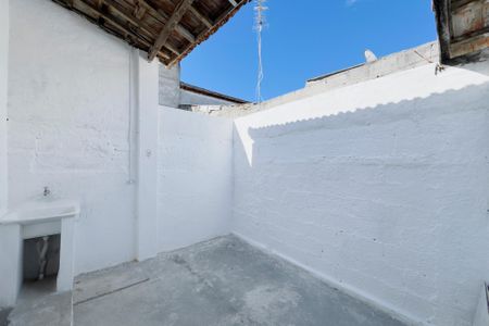 Casa para alugar com 65m², 1 quarto e 1 vagaÁrea de Serviço