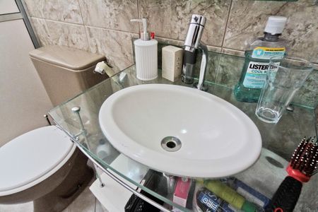 Casa à venda com 154m², 3 quartos e 2 vagas Casa à venda com 154m², 3 quartos e 2 vagasBanheiro da Suíte