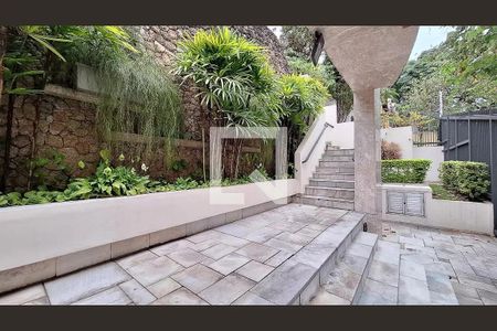 Apartamento à venda com 42m², 1 quarto e 1 vaga Apartamento à venda com 42m², 1 quarto e 1 vagaEntrada