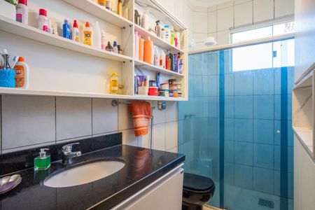 Apartamento à venda com 102m², 3 quartos e sem vaga Apartamento à venda com 102m², 3 quartos e sem vagaBanheiro