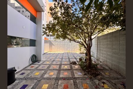 Casa à venda com 230m², 4 quartos e 3 vagas Casa à venda com 230m², 4 quartos e 3 vagasQuintal