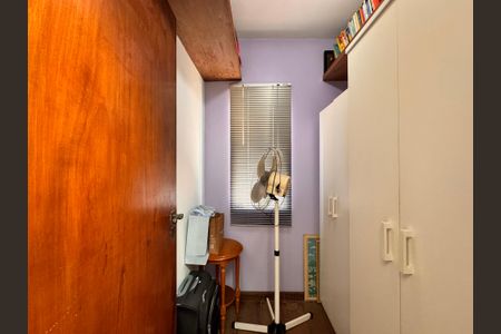 Casa à venda com 230m², 4 quartos e 3 vagas Casa à venda com 230m², 4 quartos e 3 vagasSapataria