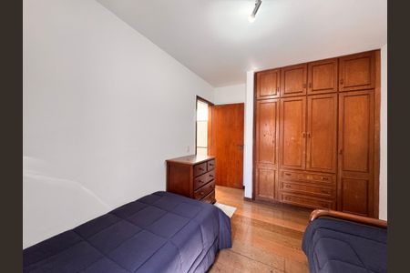 Casa à venda com 230m², 4 quartos e 3 vagas Casa à venda com 230m², 4 quartos e 3 vagasQuarto 2