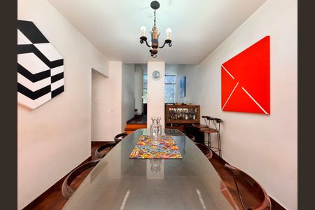 Casa à venda com 230m², 4 quartos e 3 vagas Casa à venda com 230m², 4 quartos e 3 vagasSala de Jantar