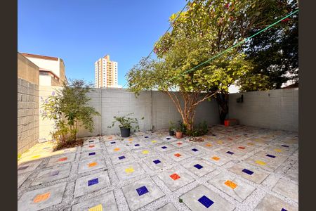 Casa à venda com 230m², 4 quartos e 3 vagas Casa à venda com 230m², 4 quartos e 3 vagasQuintal