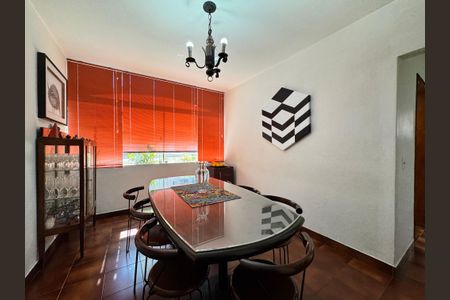 Casa à venda com 230m², 4 quartos e 3 vagas Casa à venda com 230m², 4 quartos e 3 vagasSala de Jantar