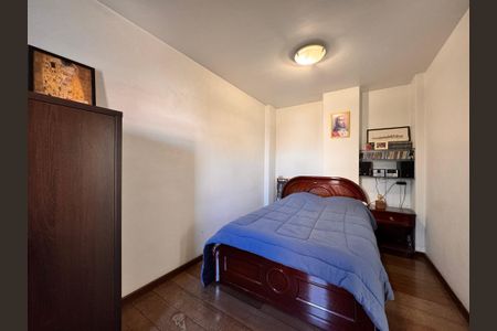 Casa à venda com 230m², 4 quartos e 3 vagas Casa à venda com 230m², 4 quartos e 3 vagasSuite