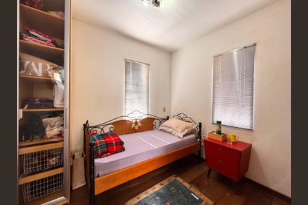 Casa à venda com 230m², 4 quartos e 3 vagas Casa à venda com 230m², 4 quartos e 3 vagasQuarto 1