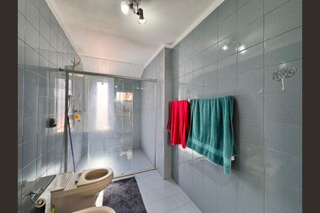 Casa à venda com 230m², 4 quartos e 3 vagas Casa à venda com 230m², 4 quartos e 3 vagasBanheiro