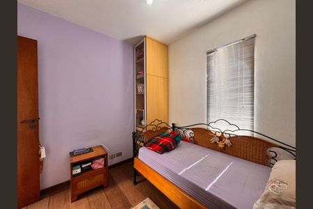 Casa à venda com 230m², 4 quartos e 3 vagas Casa à venda com 230m², 4 quartos e 3 vagasQuarto 1