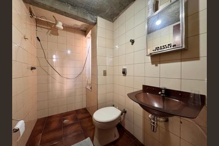 Casa à venda com 230m², 4 quartos e 3 vagas Casa à venda com 230m², 4 quartos e 3 vagasBanheiro de serviço