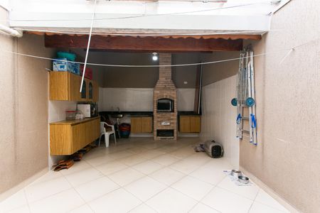 Casa à venda com 180m², 3 quartos e 2 vagasQuintal